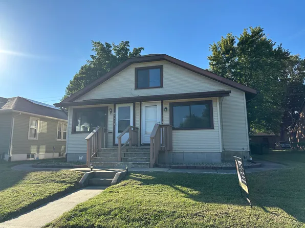 1411 N Charles St, Belleville, IL 62221