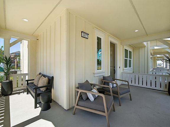 Amara at Arroyo Crossings by Trumark Homes in Livermore, CA I Residence 3 Model I Porch