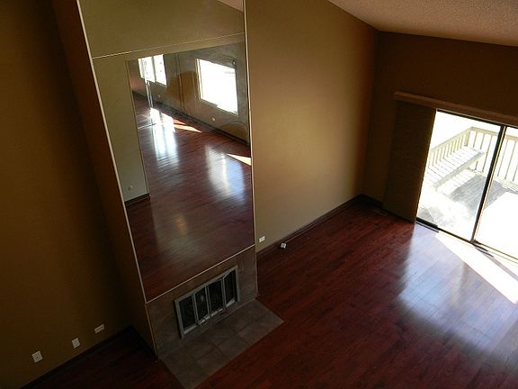 4th image of 235 Winding Oak Ln