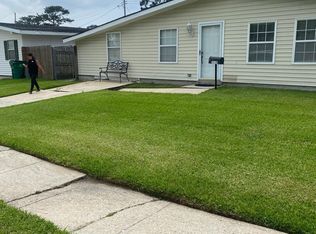 2119 N Butterfly Cir, Terrytown, LA 70056