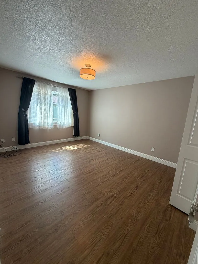 Newly Remodeled 2 Bedroom, 1 Bathroom House — Photo 4