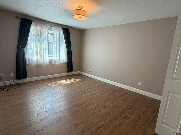 4th image of 3521 Harrison Dr