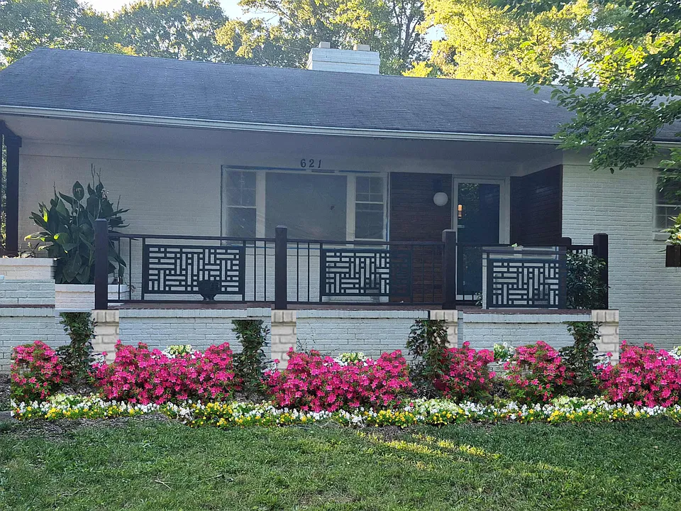 621 Mayview Dr
