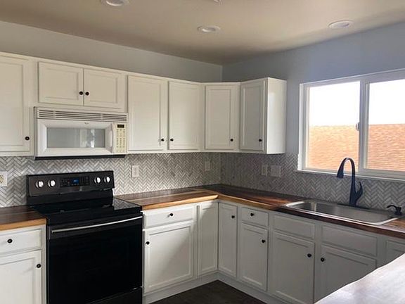 5th image of 129 Kamahao Cir