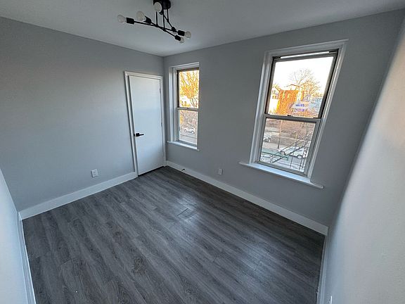 5th image of 141 Park Ave #7B