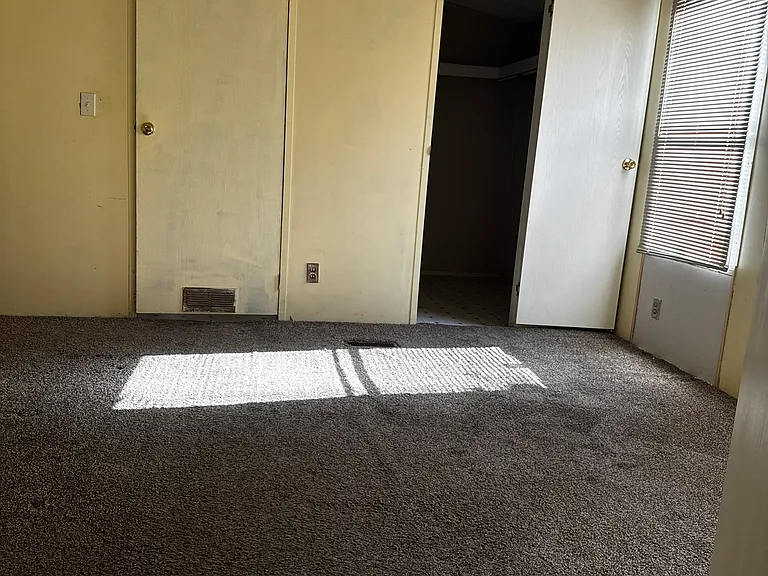 416 W Justice Rd — Photo 8