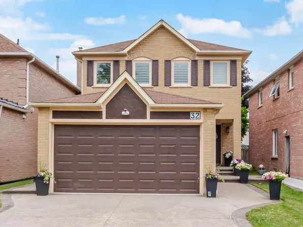 32 Niles Ct, Brampton, ON L6S 5T5