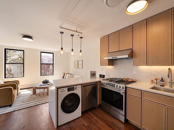 4th image of 128 S 1st St #3B