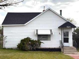 824 Lombard St, Evanston, WY 82930