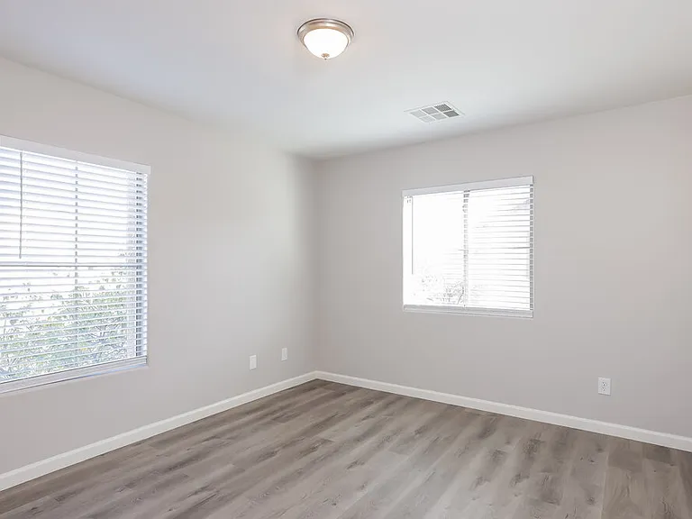 17716 N 114th Ln — Photo 14