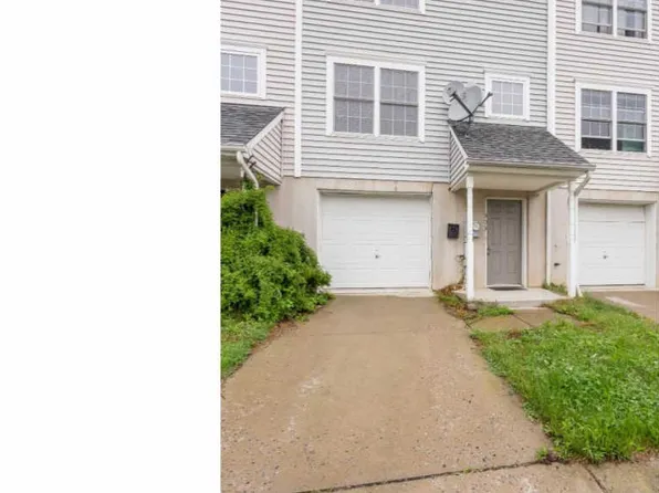 303 Mount Pleasant St, Coatesville, PA 19320