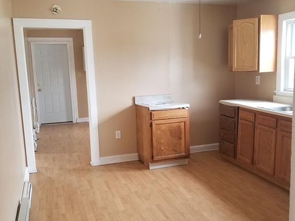 4th image of 311 Stansbury St #311STANSBU