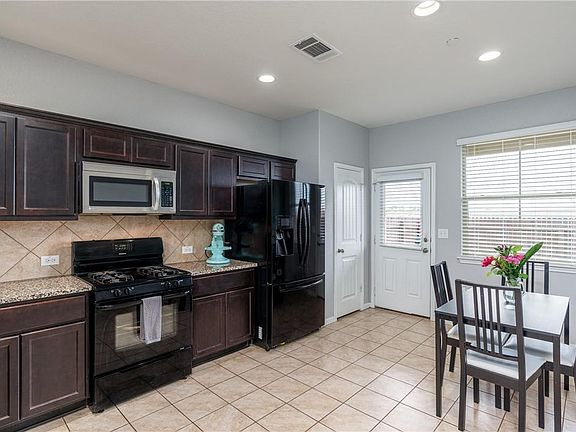 3rd image of 2880 Donnell Dr Unit 3701