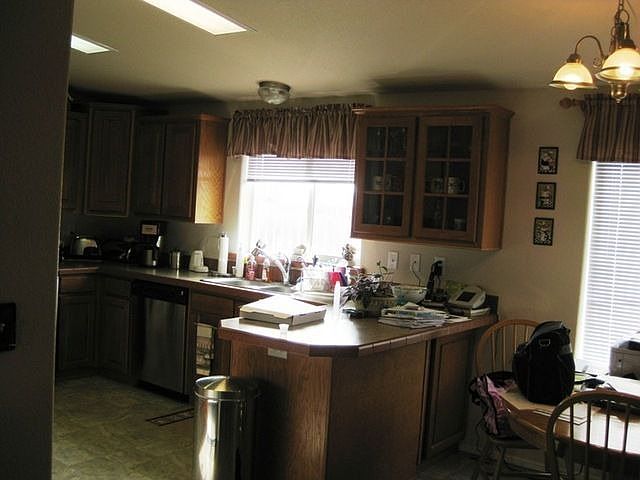 2nd image of 225 SE Eleventh St
