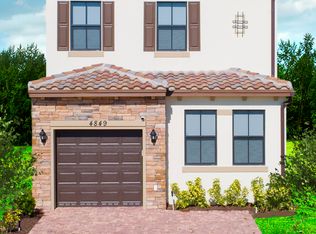 6004 Pine Tree Way, Riviera Beach, FL 33410