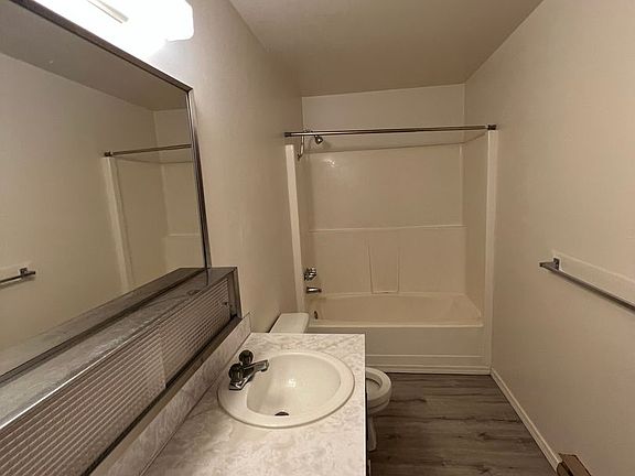 5th image of 4804 Bonnie Ln