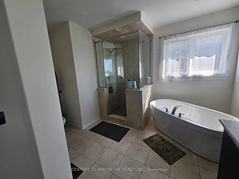 219 Northglen Blvd — Photo 16
