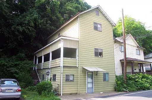 657 Larimer Ave