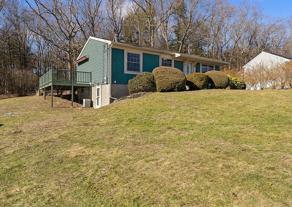 15 Paul Pl, Northbridge, MA 01534 Zillow
