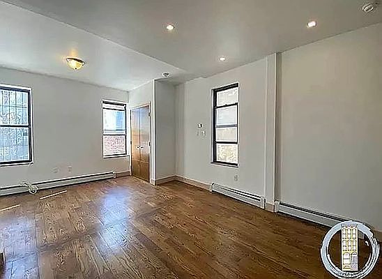 3rd image of 1886 Eastern Pkwy #2RR