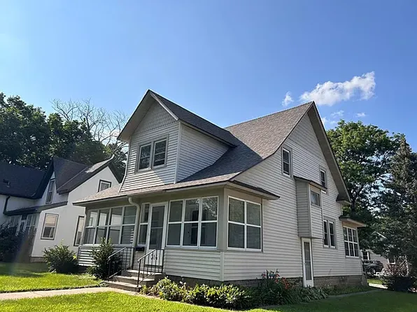 314 Saint Olaf Ave, Northfield, MN 55057