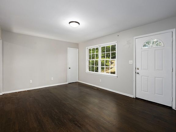 3rd image of 321 E Haven Dr