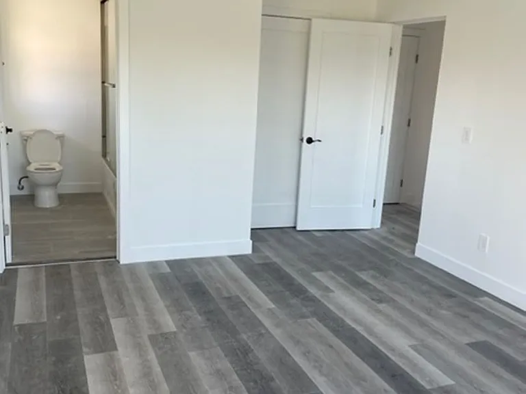 20811 Tiara St — Photo 16