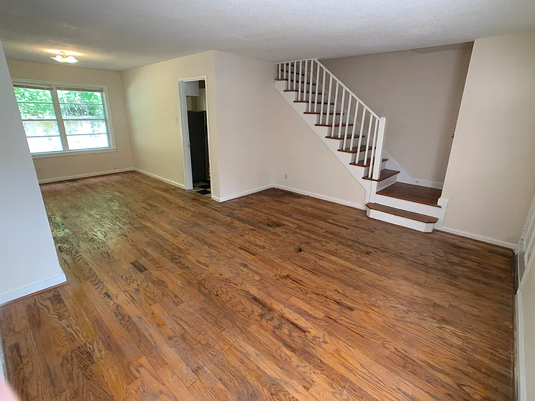 1615 Valley Ave — Photo 4