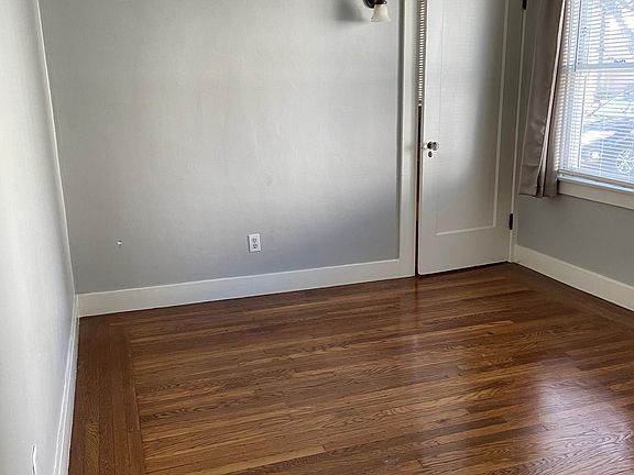 4th image of 717 24th St #A