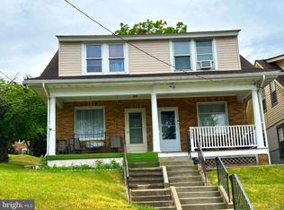 992 Upland Ave, Reading, PA 19607