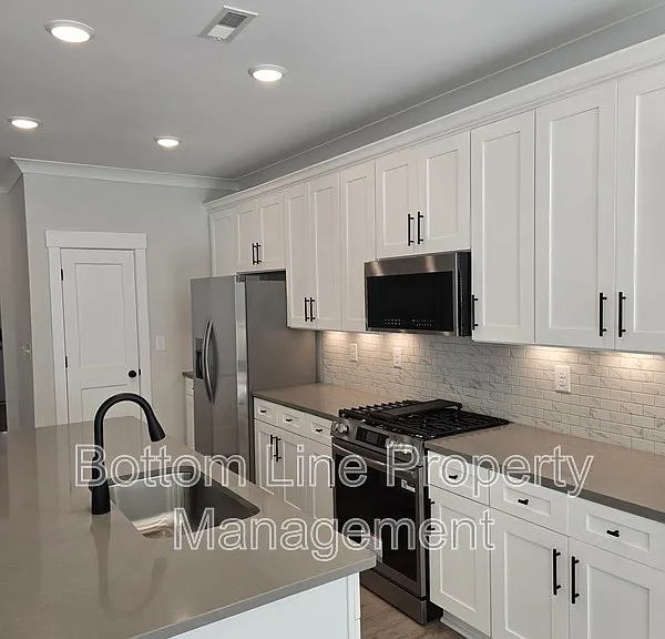111 Viburnum Rd — Photo 8