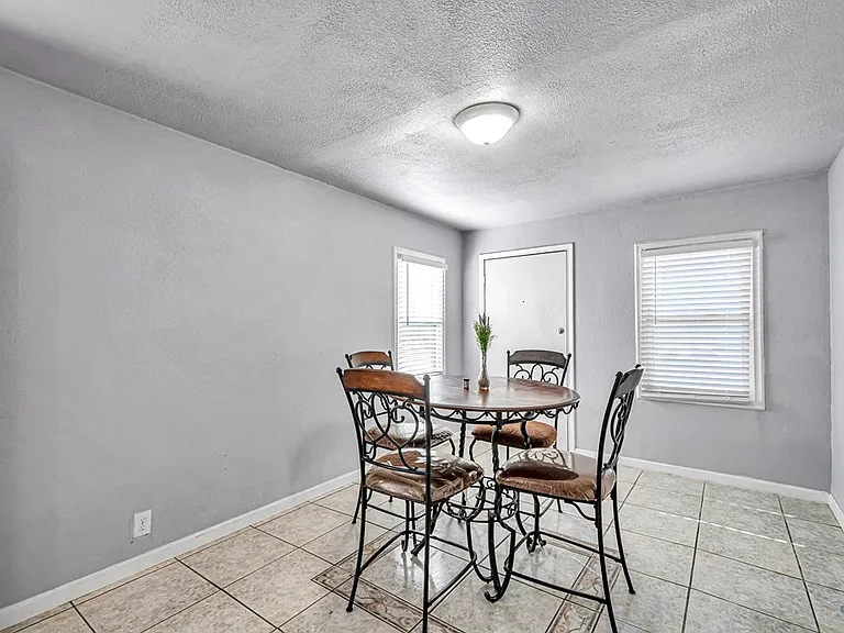 3519 N Northstar Ave — Photo 23