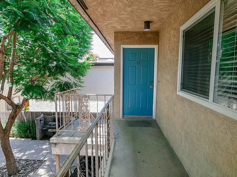 1050 Hornblend St — Photo 20