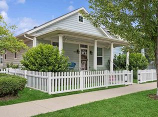 977 Ball St, Iowa City, IA 52245