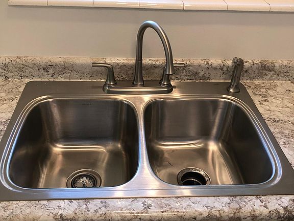 5th image of 4618 S Russell St #2