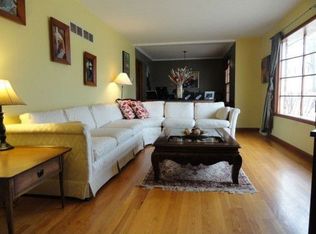 9323 Hardy Dr, Overland Park, KS 66212