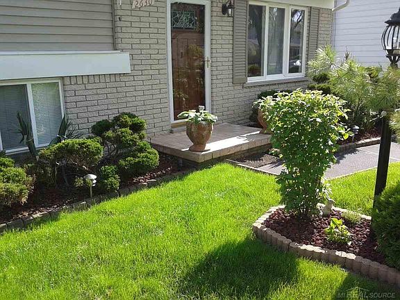 4th image of 2630 Arrowhead Dr