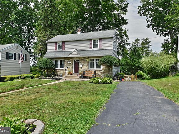 3rd image of 613 Beechwood Rd