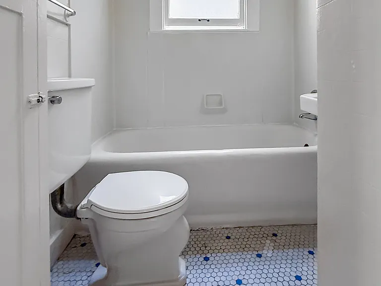 508 Octavia St #6 — Photo 7