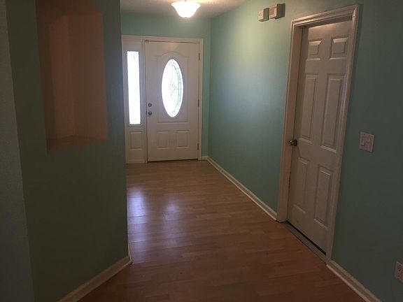 4th image of 2575 Twin Springs Dr S