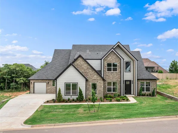 4548 Maple Ridge Dr, Edmond, OK 73034