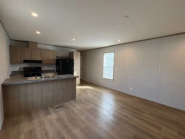Howell Estates — Photo 35