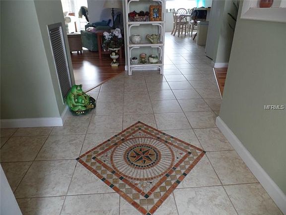 4th image of 1419 Basswood Dr