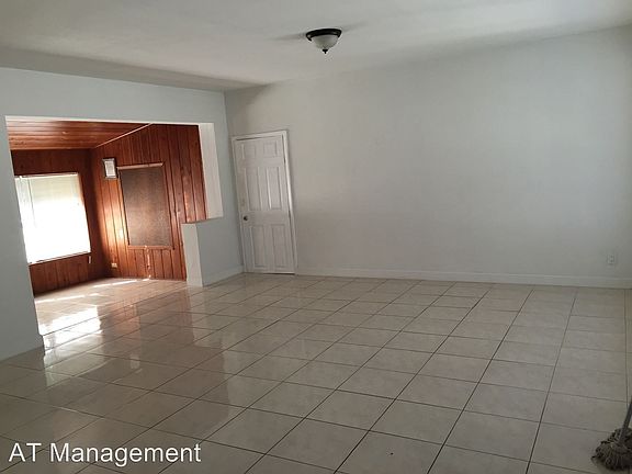 3rd image of 1511 NW 9th Ave