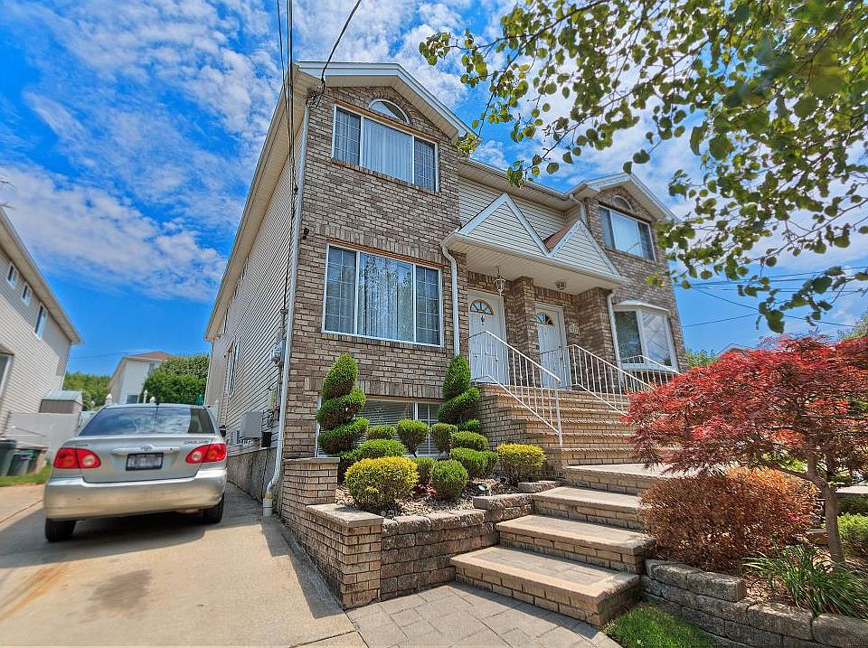 1st image of 275 Seguine Ave