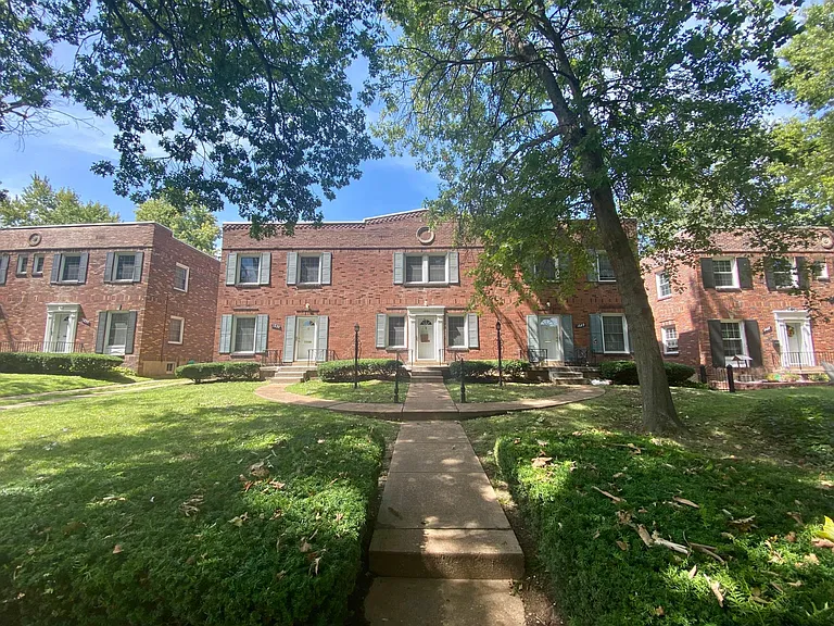 1031 Sanford Ave — Photo 1