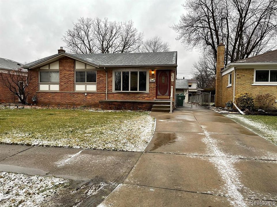 1st image of 627 Helen St