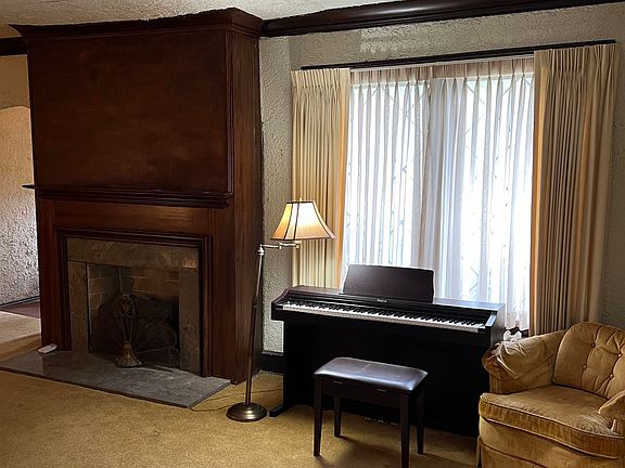 5th image of 2115 Hallwood Dr