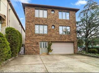 516 Avenue A #2, Bayonne, NJ 07002