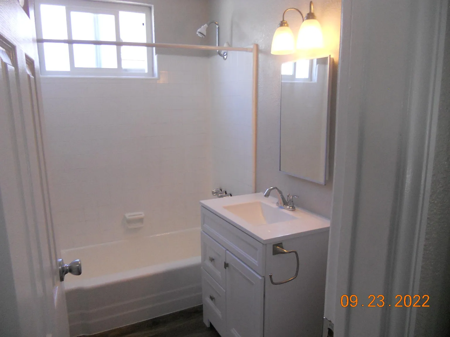 14517 Larch Ave — Photo 3